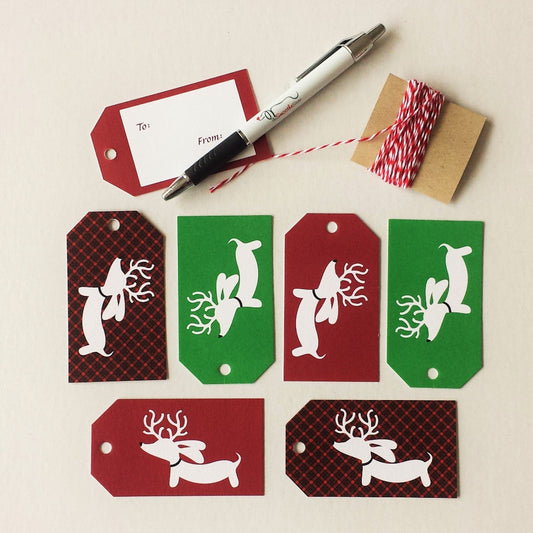 Six dachshund Christmas-themed gift tags in red and green 